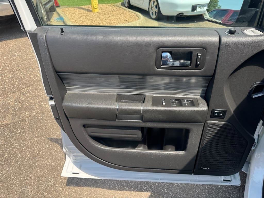 Used 2018 Ford Flex Limited w/ Equipment Group 301A AWD/4WD image 20