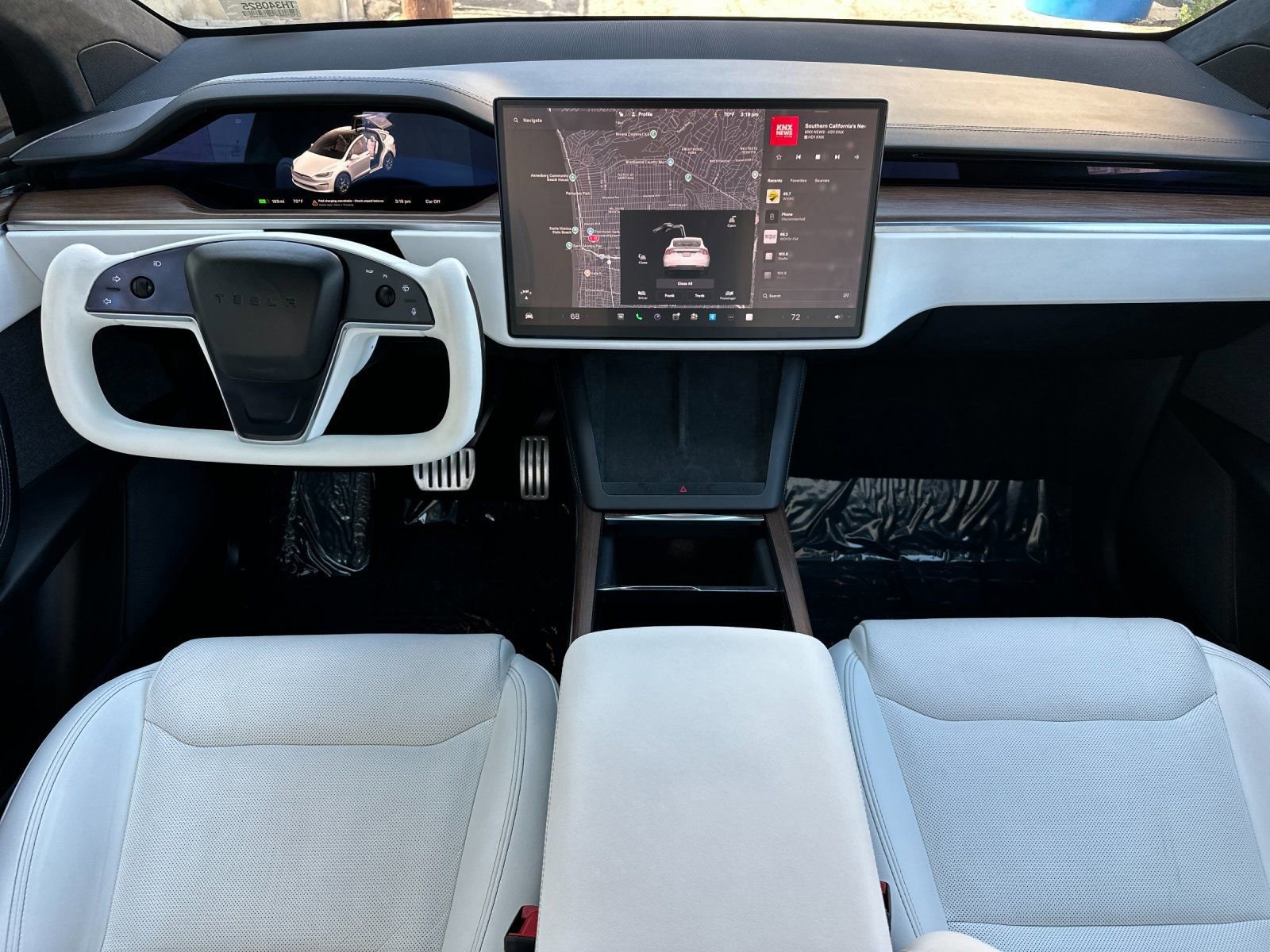 Used 2022 Tesla Model X AWD/4WD image 15