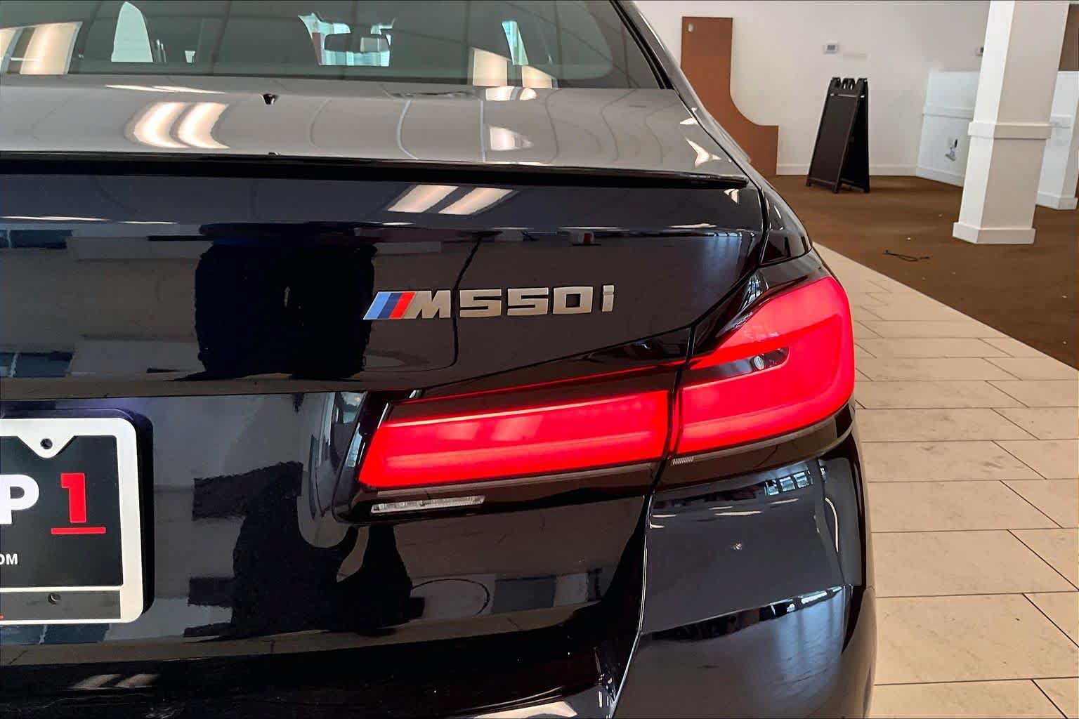 Used 2023 BMW M550i xDrive AWD/4WD image 29