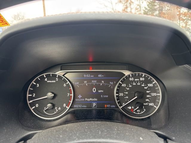 Used 2023 Nissan Altima 2.5 SR w/ SR Premium Package image 3