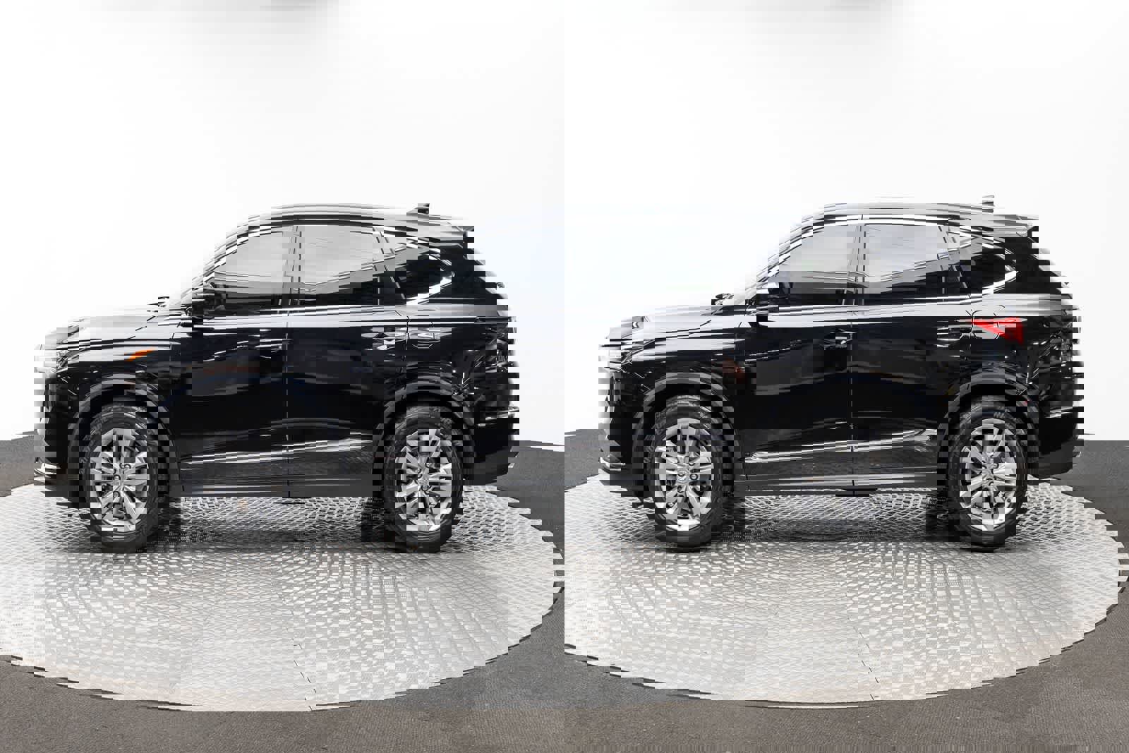 Used 2023 Acura MDX SH-AWD image 3