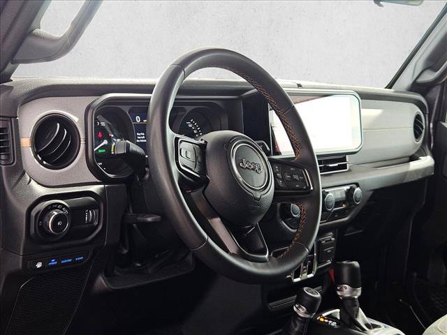 Used 2024 Jeep Wrangler Unlimited AWD/4WD image 9