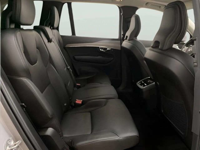 Used 2025 Volvo XC90 B5 Core AWD/4WD image 26