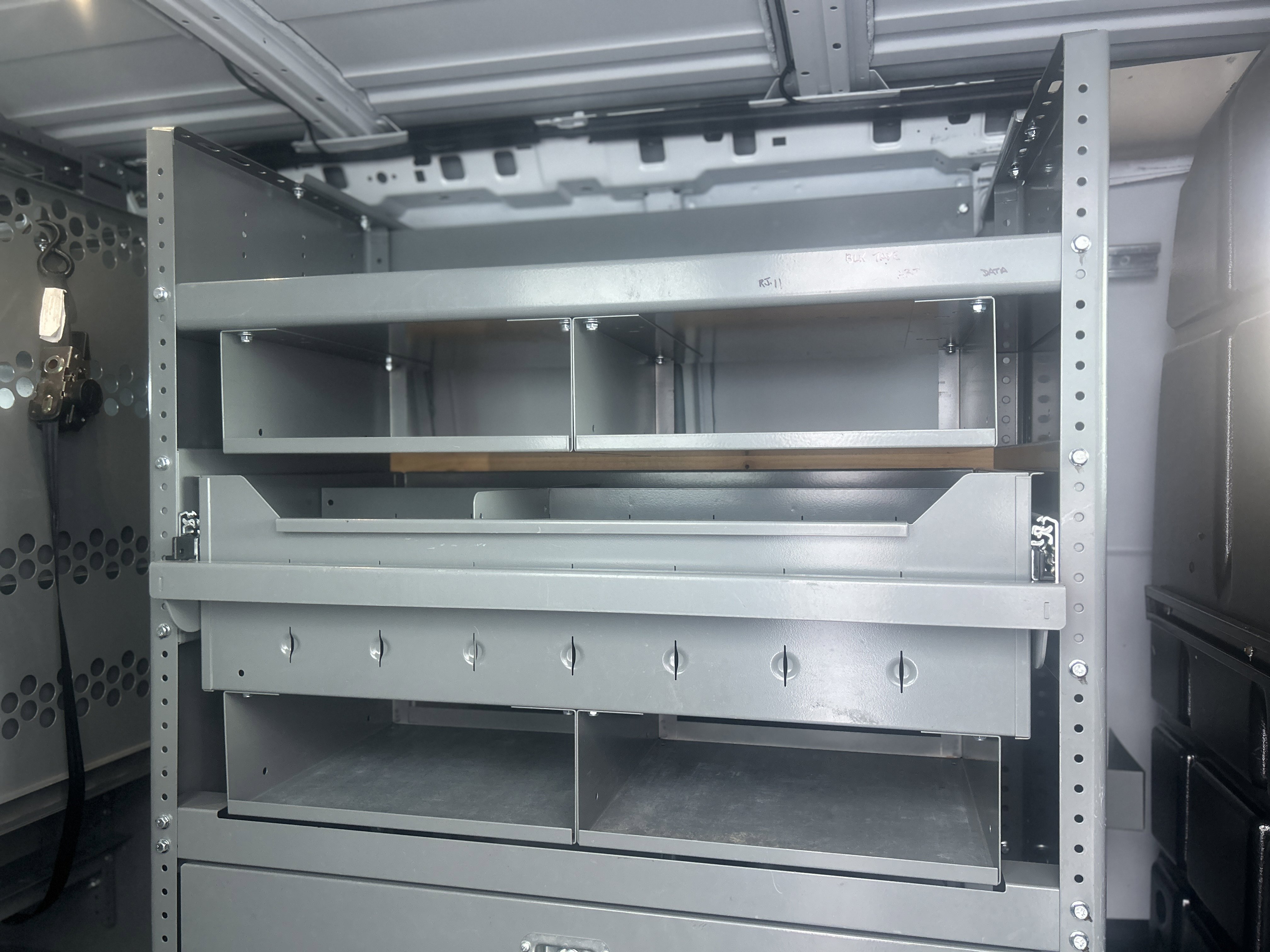 Used 2017 Chevrolet Express 2500 RWD image 25