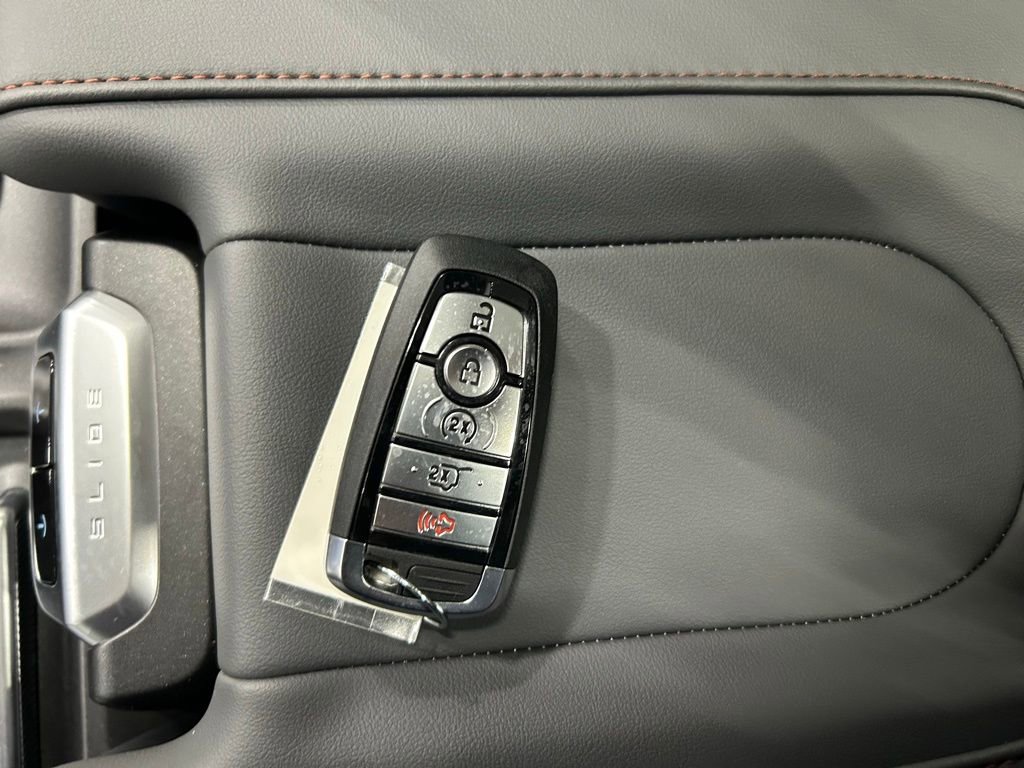 New 2025 Ford Expedition Max Active image 23