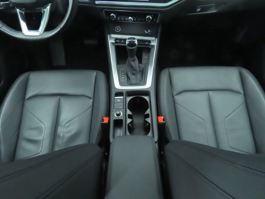 Used 2023 Audi Q3 2.0T Premium w/ Convenience Package image 16