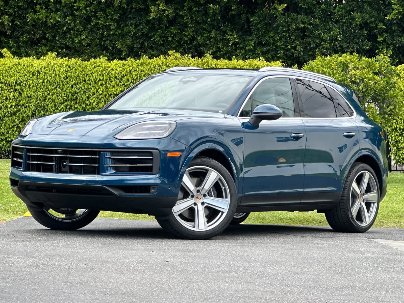 New 2026 Porsche Cayenne image 1