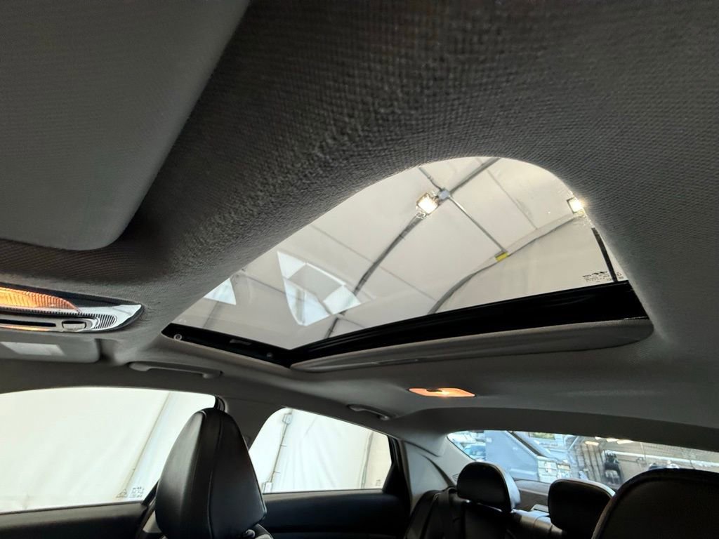 Used 2025 Hyundai Elantra Limited FWD image 38