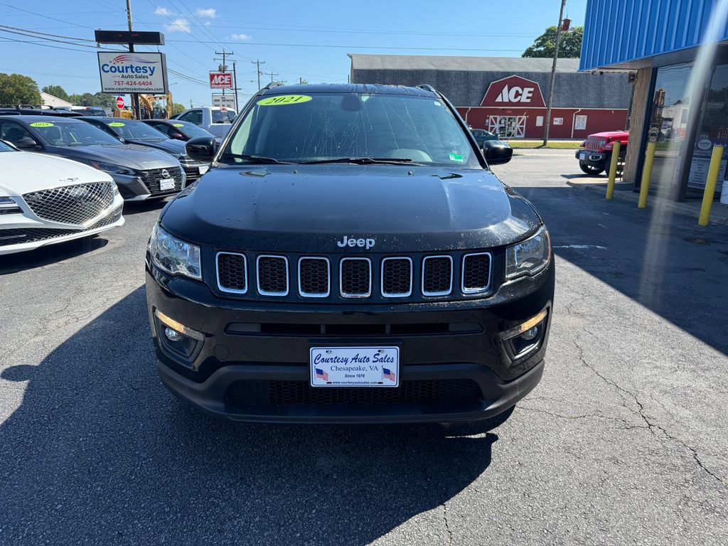 Used 2021 Jeep Compass Latitude FWD image 4