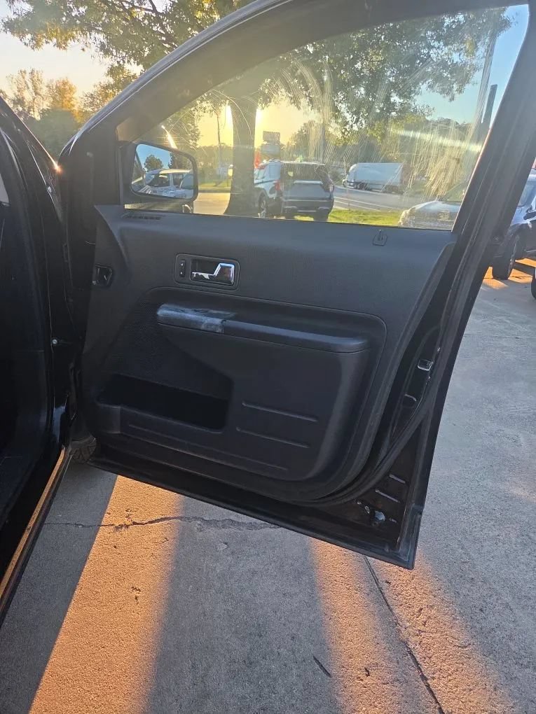 Used 2008 Ford Edge SEL FWD image 25