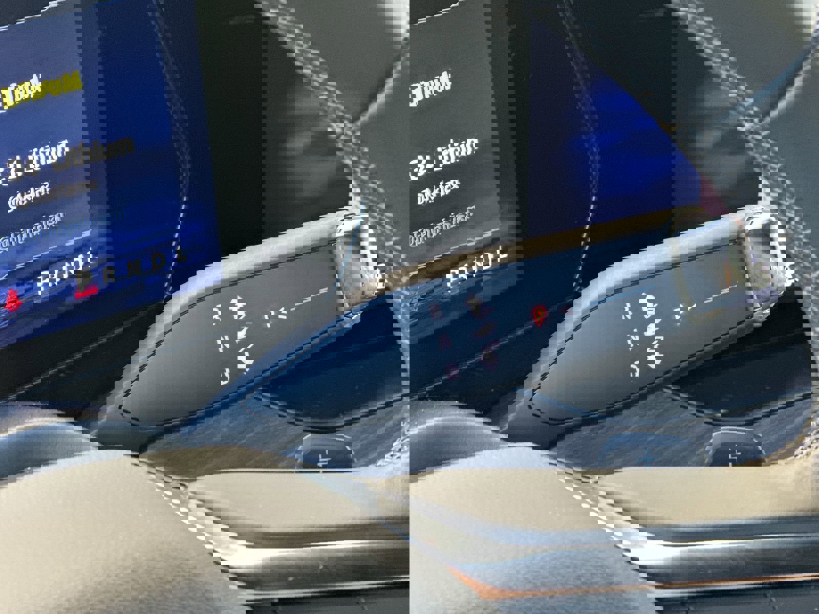 Certified 2025 Chevrolet Tahoe Z71 image 30