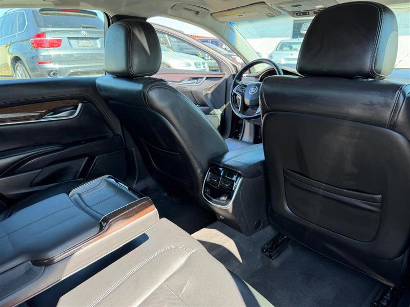 Used 2015 Cadillac XTS Luxury image 19