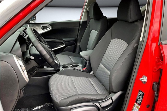 Used 2025 Kia Soul LX image 20