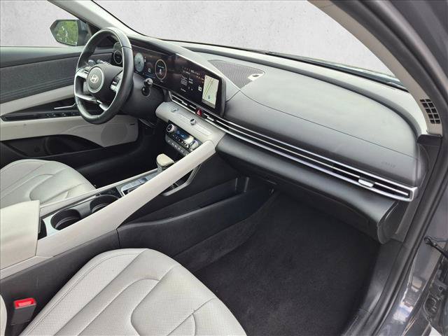 Used 2025 Hyundai Elantra Limited FWD image 22