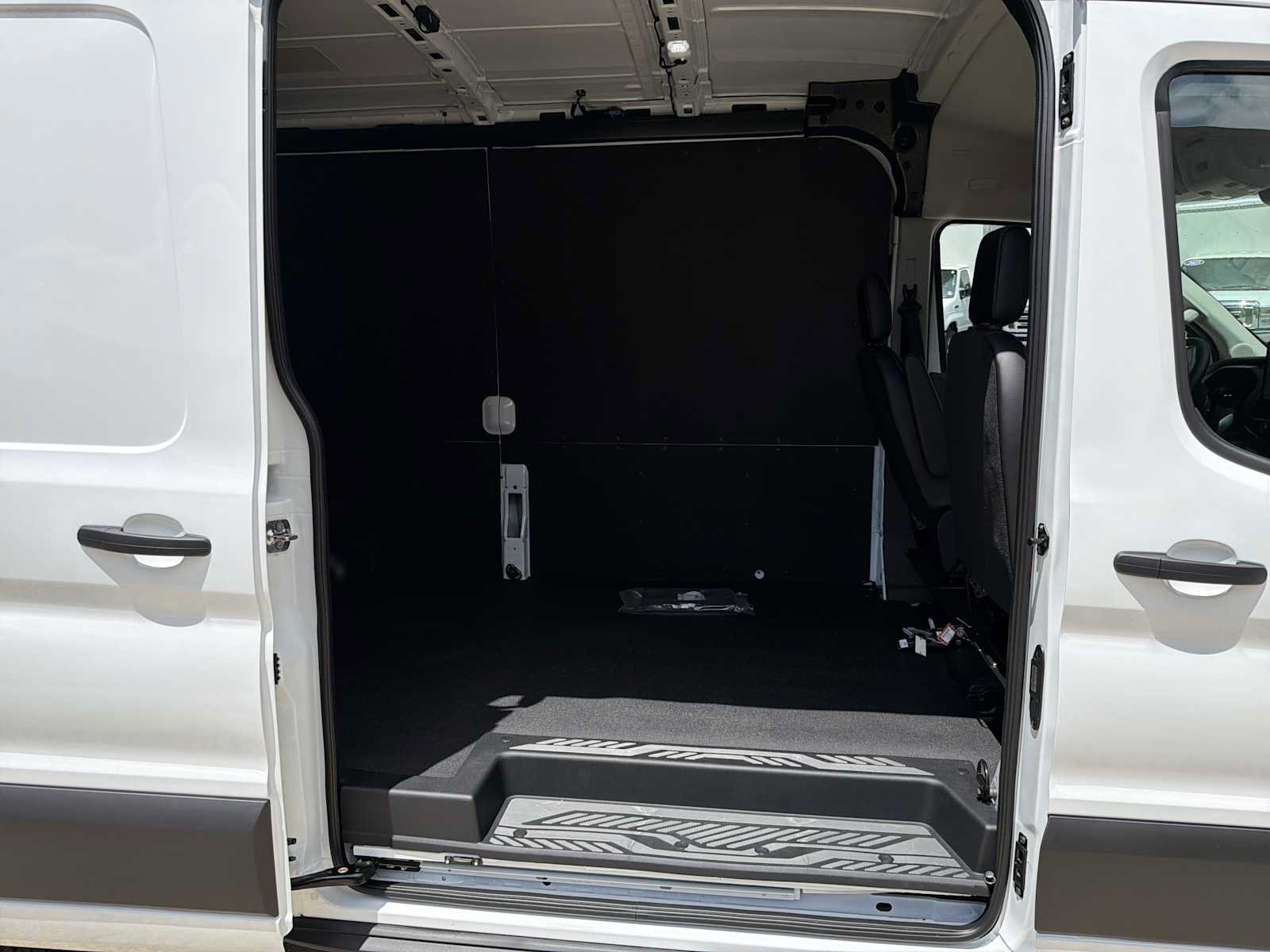 New 2026 Ford Transit 250 148 Medium Roof w/ Load Area Protection Package RWD image 15