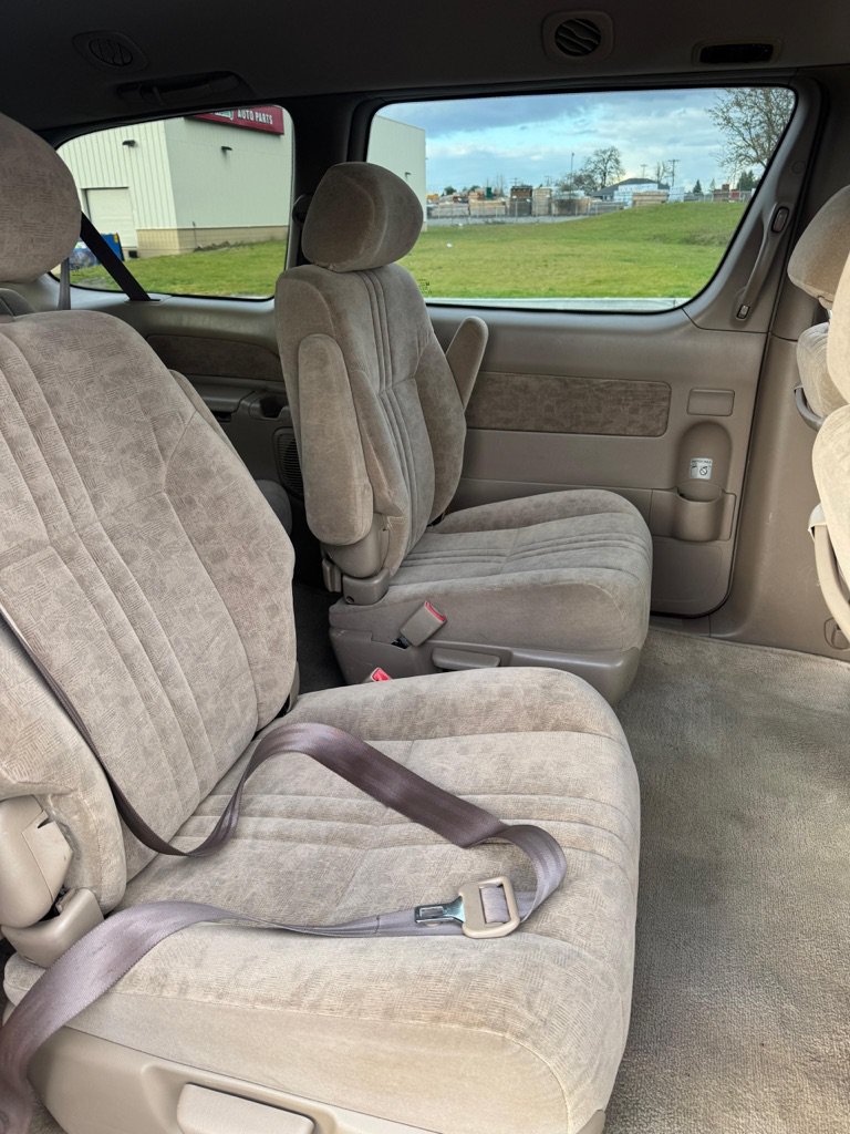 Used 2002 Toyota Sienna LE FWD image 13