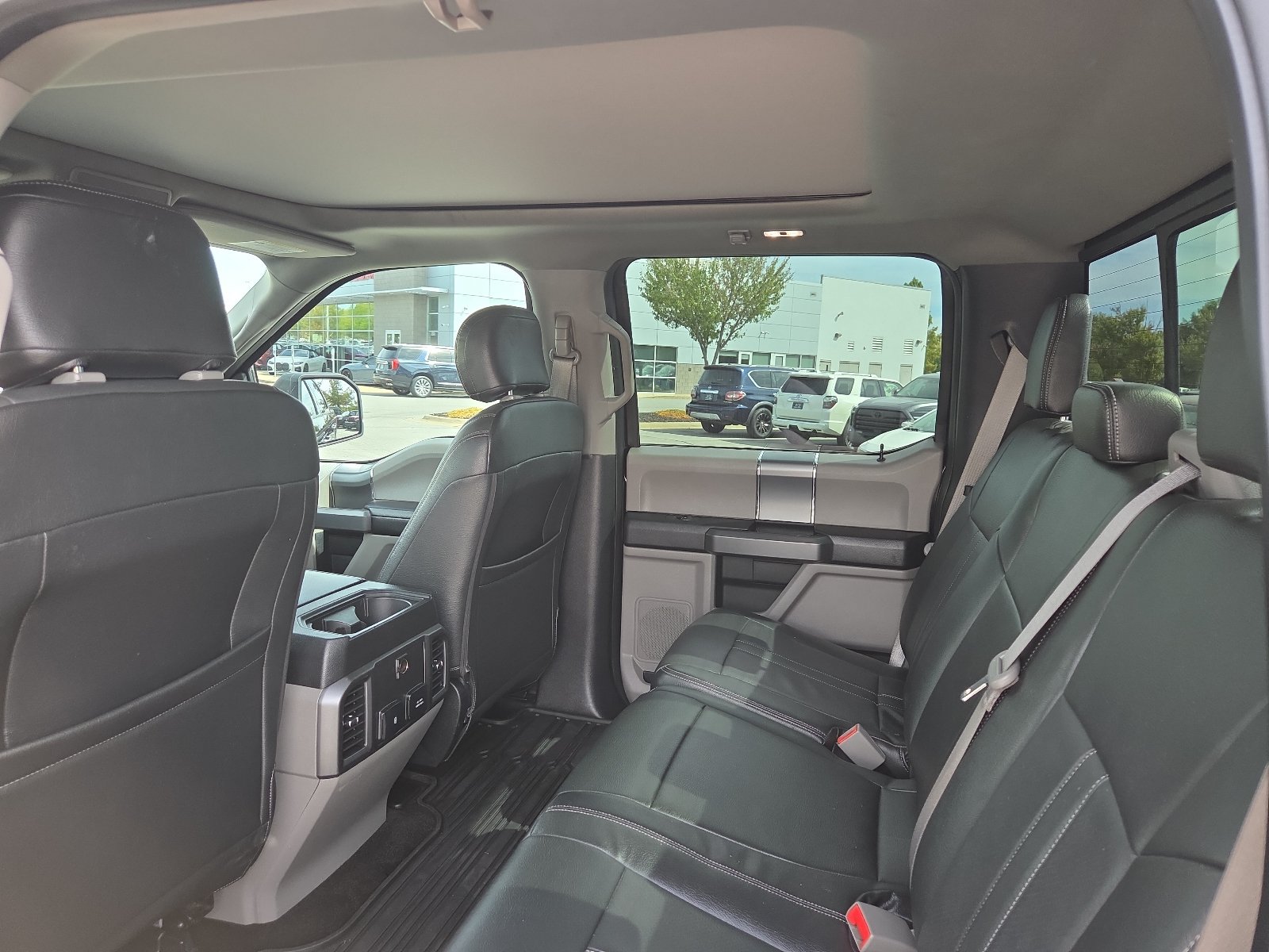 Used 2018 Ford F150 XLT w/ Equipment Group 302A Luxury AWD/4WD image 10