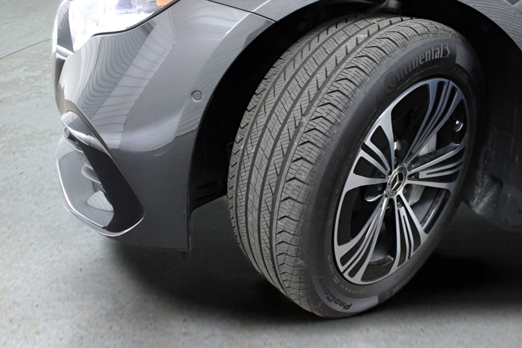 Used 2025 Mercedes-Benz E 450 4MATIC Sedan image 43