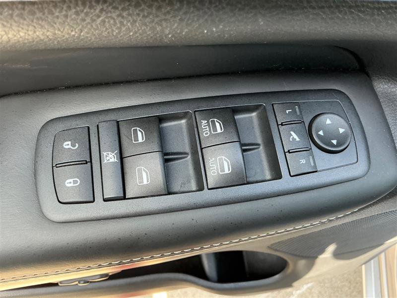 Used 2015 Jeep Grand Cherokee Overland image 26