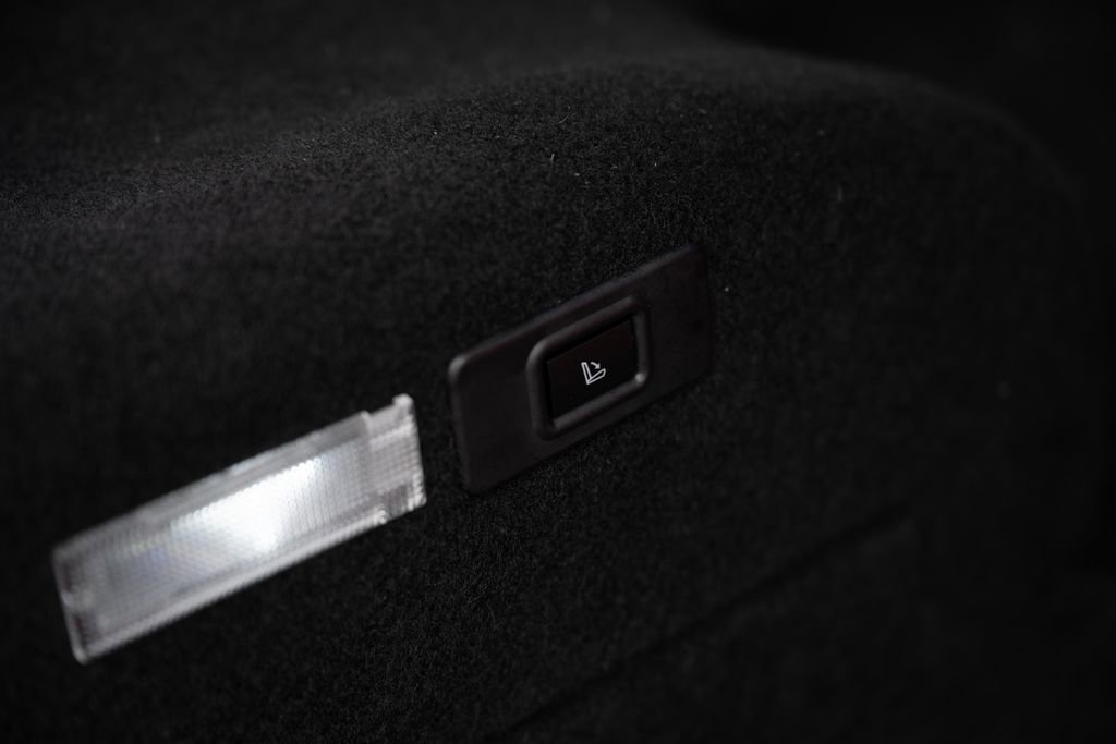 Certified 2019 Ferrari Portofino image 27