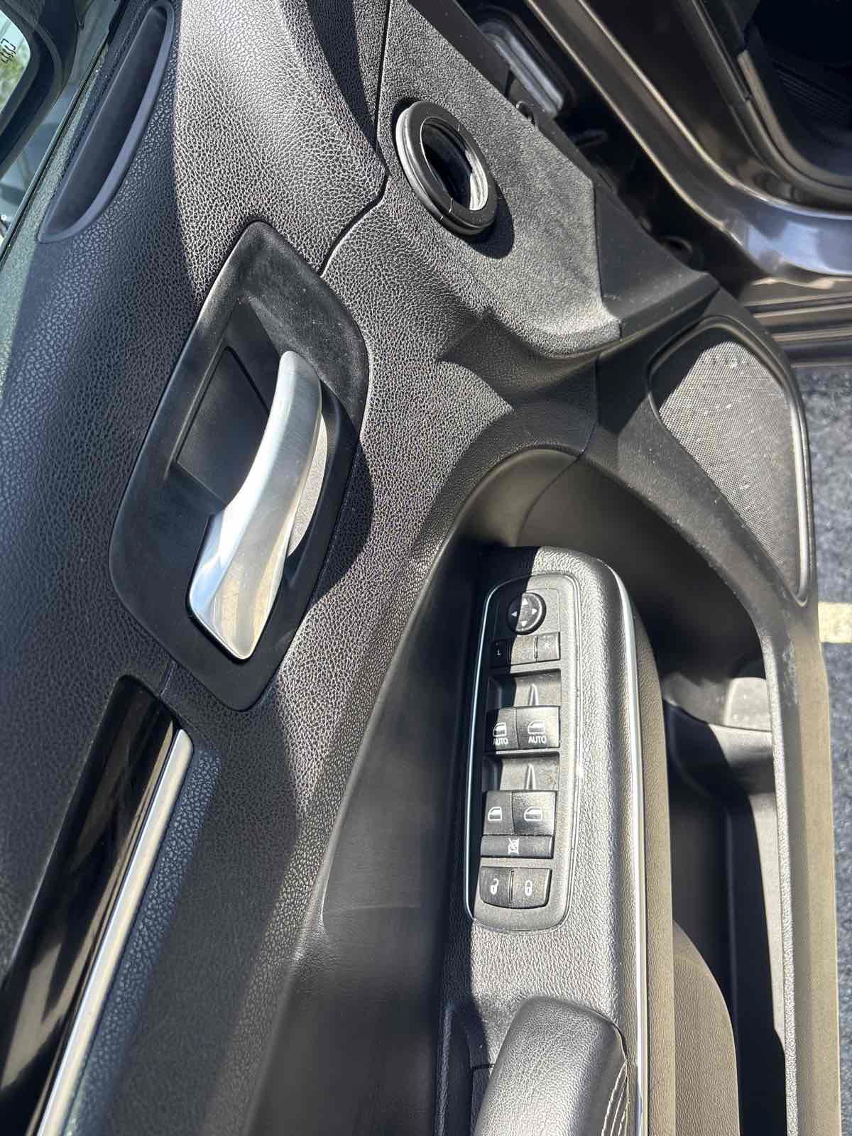 Used 2021 Chrysler 300 S RWD image 10