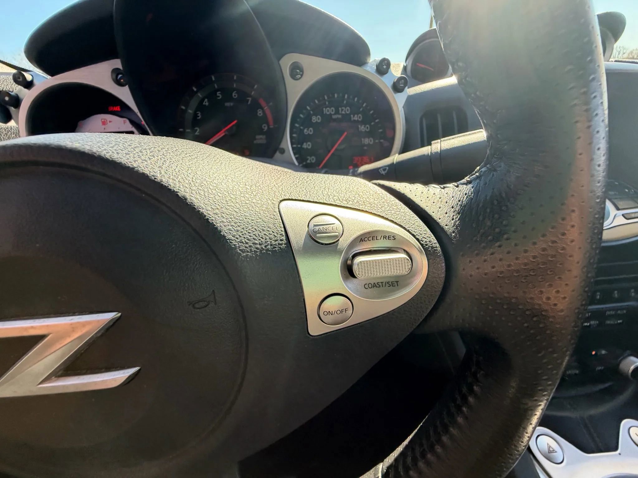 Used 2010 Nissan 370Z Touring w/ Sport Pkg image 13