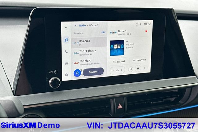 Used 2025 Toyota Prius XLE FWD image 34