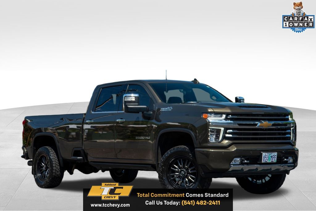 Used 2023 Chevrolet Silverado 3500 High Country w/ Technology Package AWD/4WD image 3