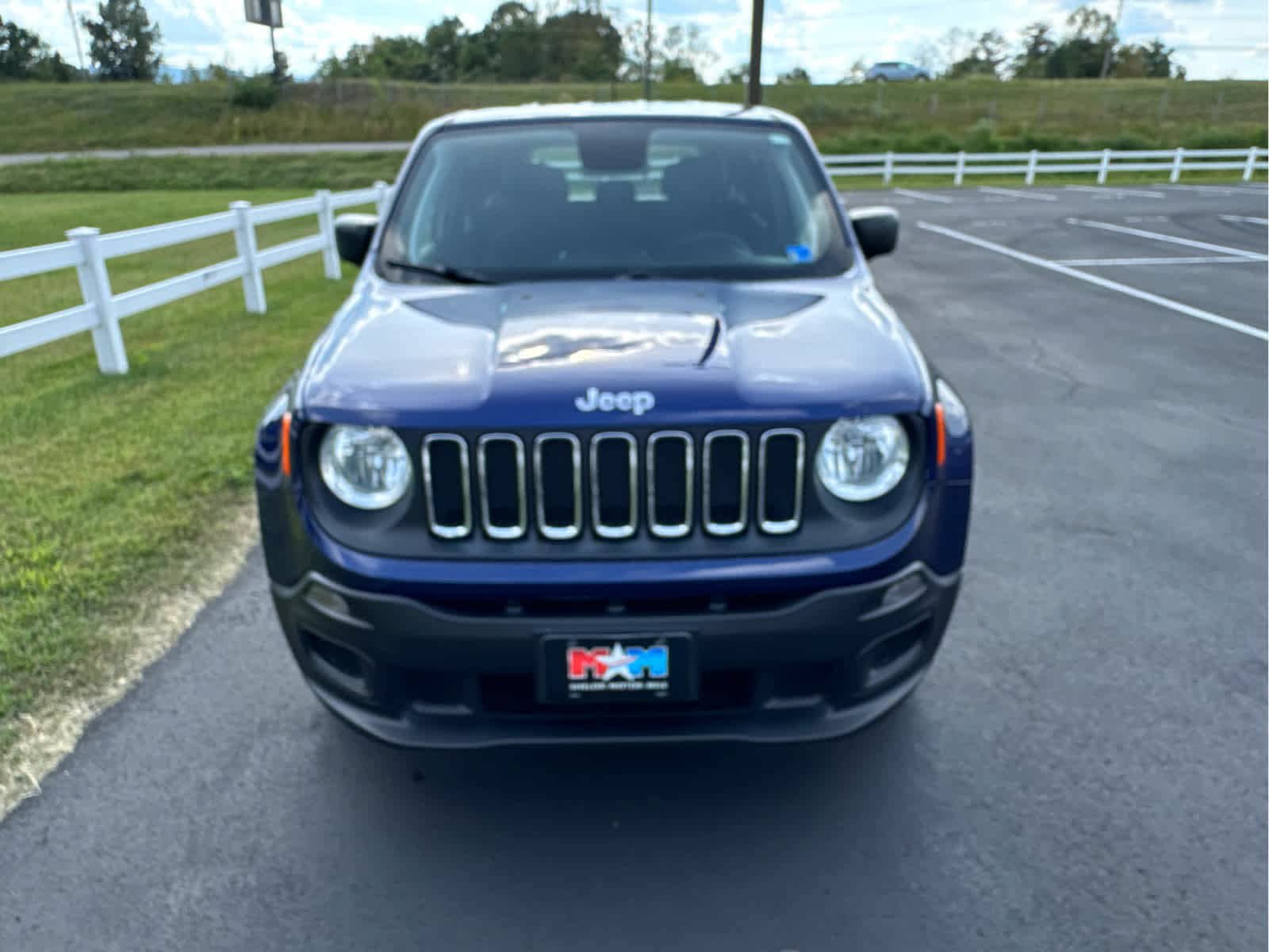 Used 2018 Jeep Renegade Sport w/ Power & Air Group AWD/4WD image 3