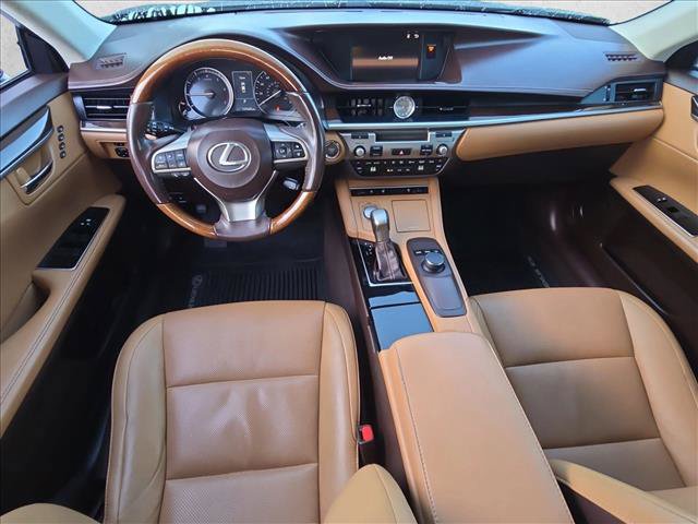 Used 2016 Lexus ES 350 w/ Premium Package w/Wood Trim FWD image 18