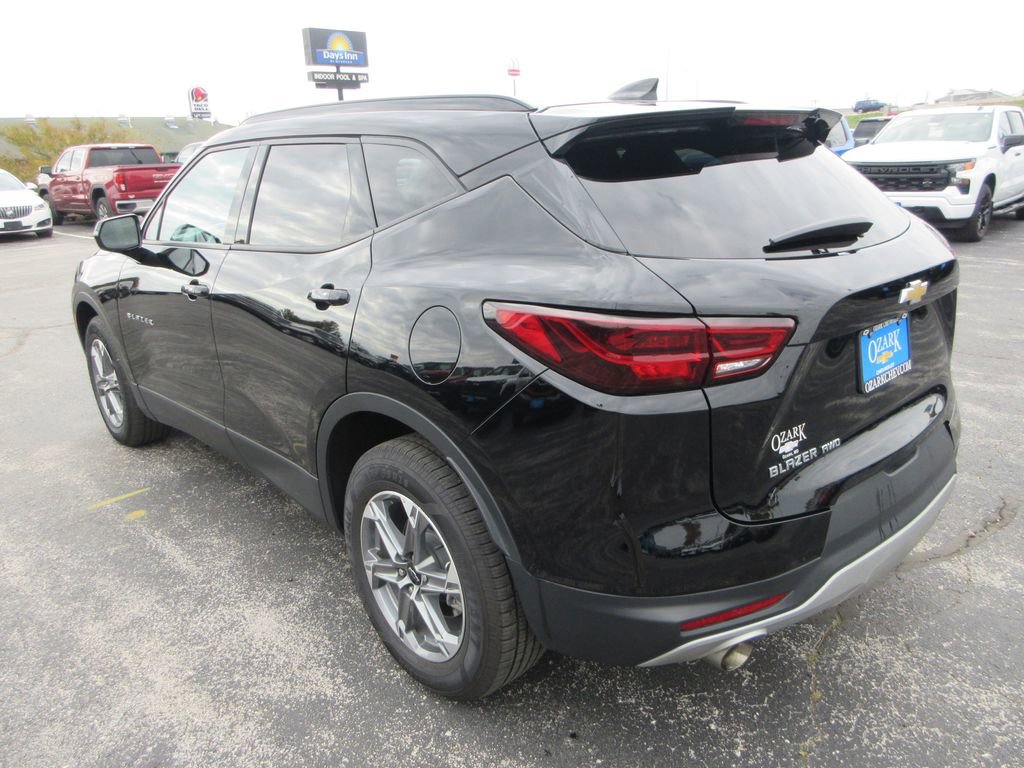 Certified 2023 Chevrolet Blazer LT image 3