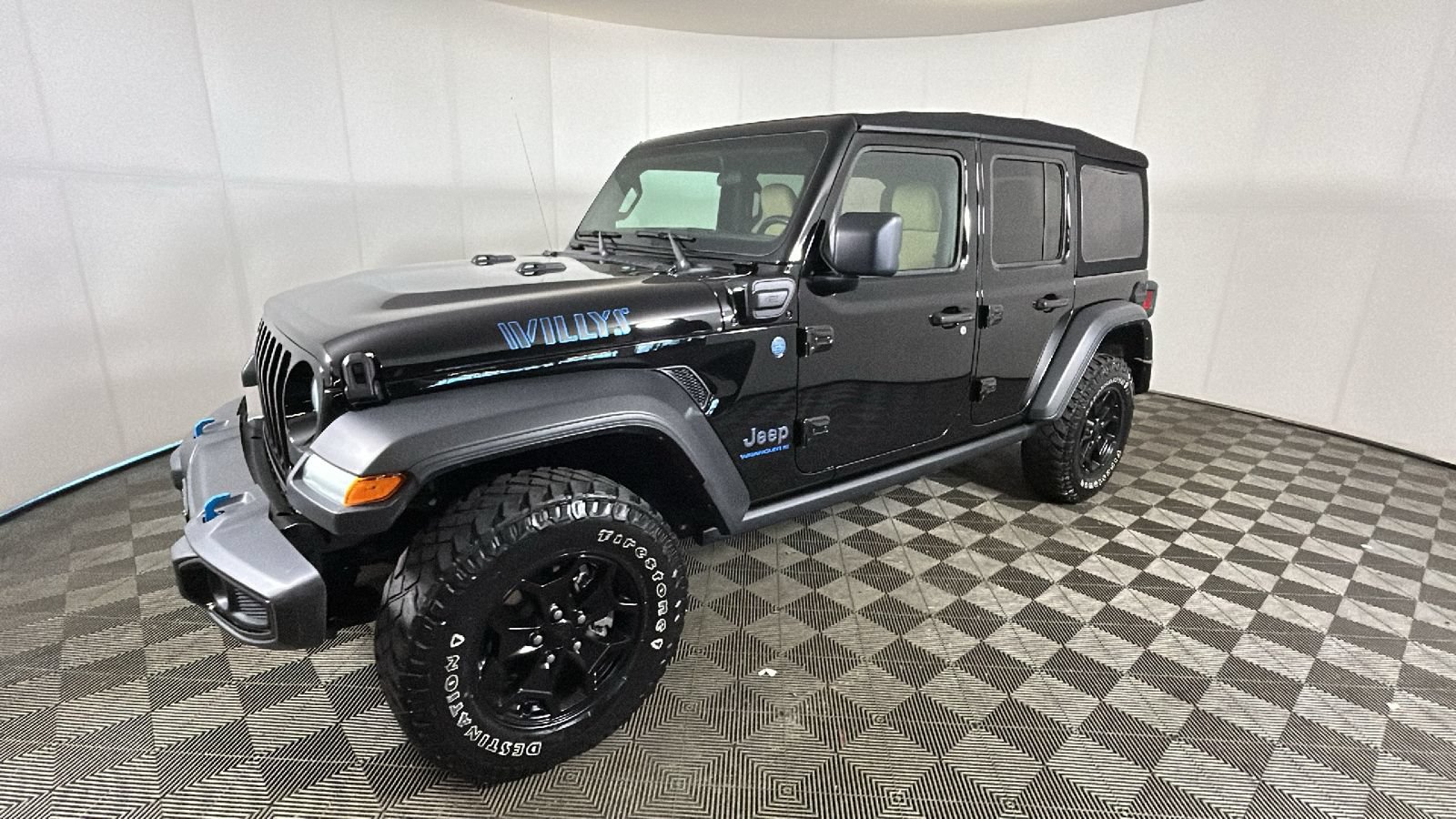 Used 2023 Jeep Wrangler Unlimited w/ Cold Weather Group AWD/4WD image 8