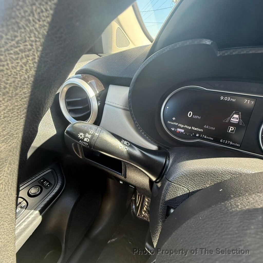Used 2021 Nissan Versa SV FWD image 27