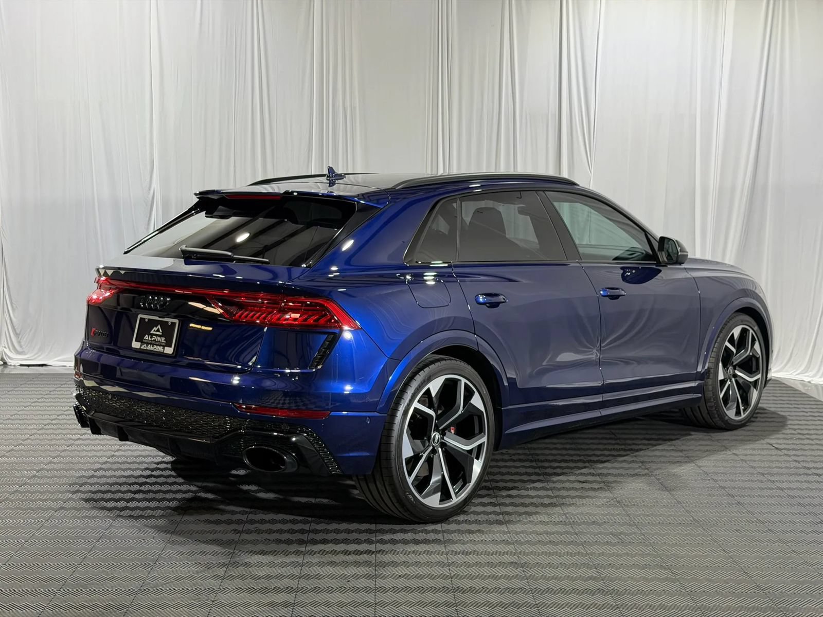 Used 2022 Audi RS Q8 w/ Black Optic Package AWD/4WD image 5