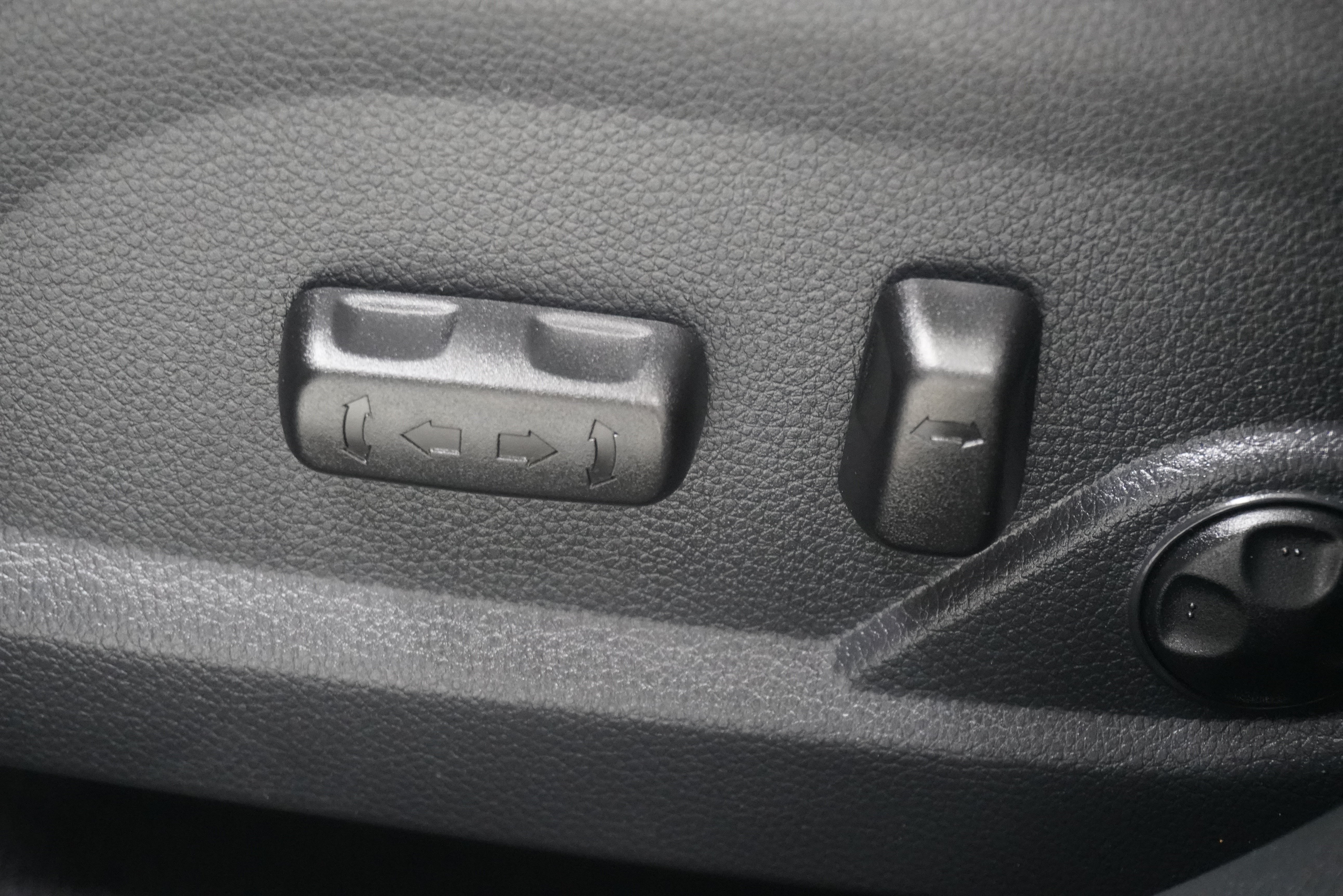 Used 2013 Hyundai Santa Fe Sport w/ Technology Pkg FWD image 15