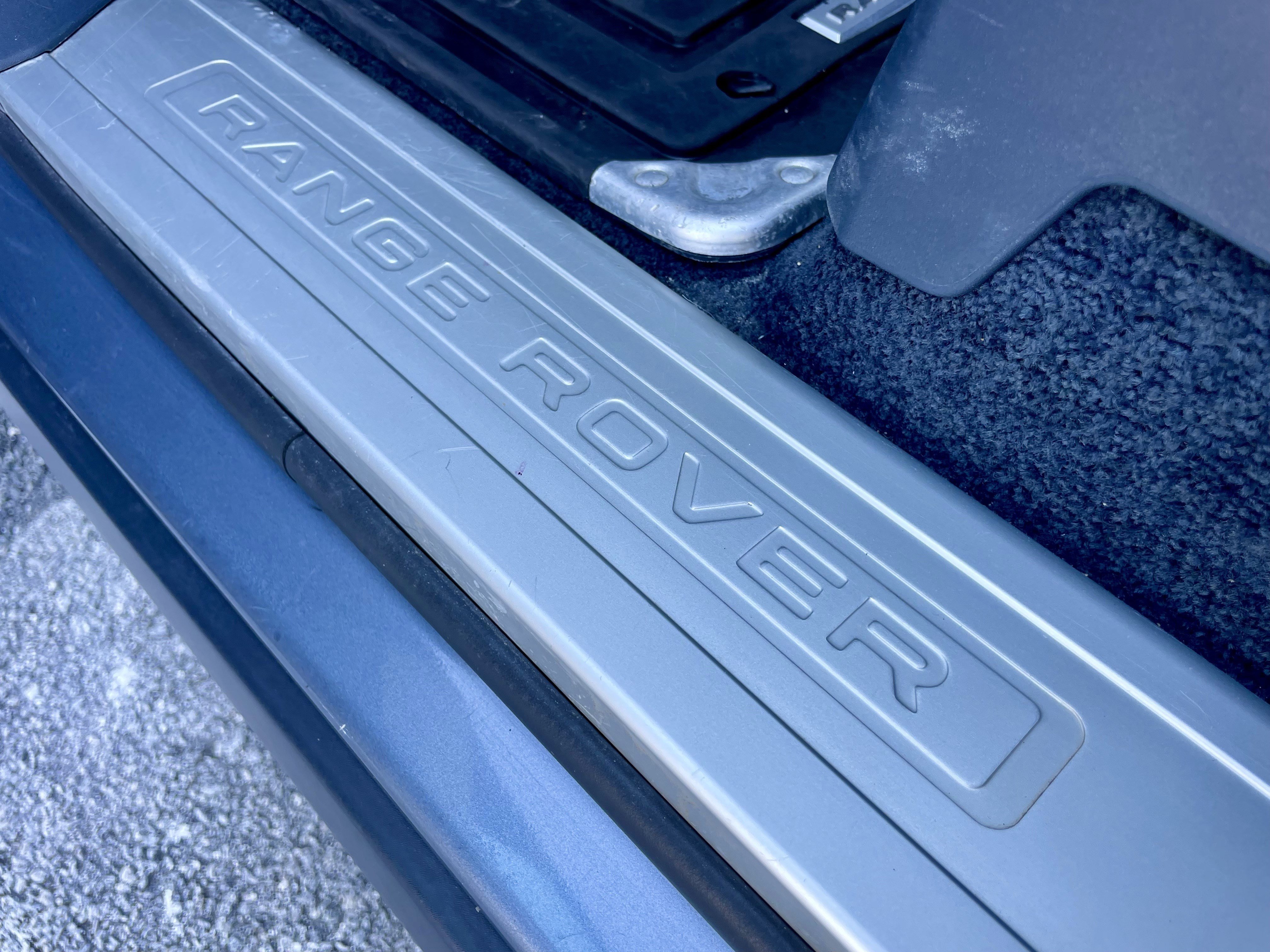 Used 2020 Land Rover Range Rover HSE image 38