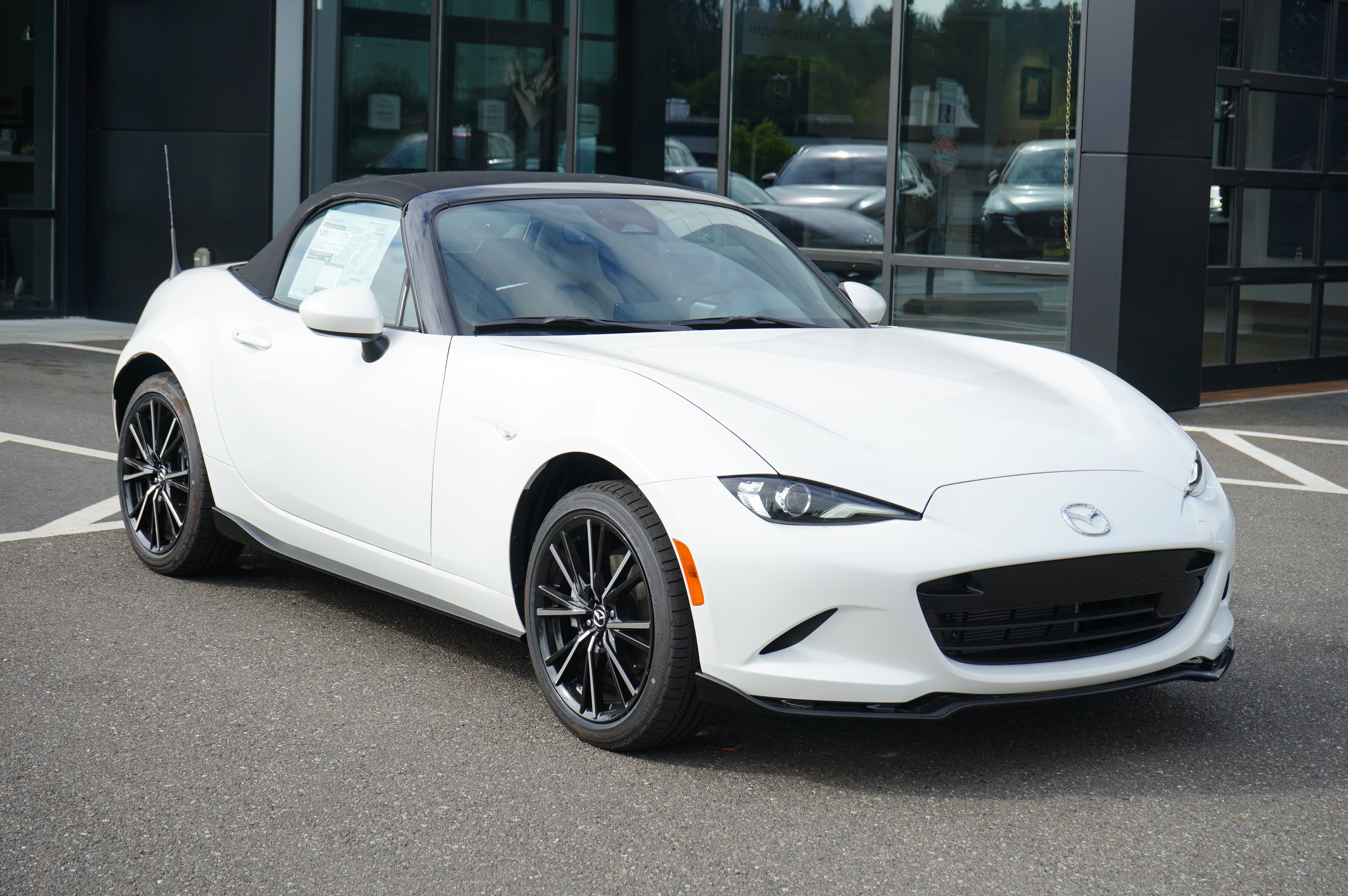 New 2025 MAZDA MX-5 Miata Grand Touring w/ Appearance Package image 1