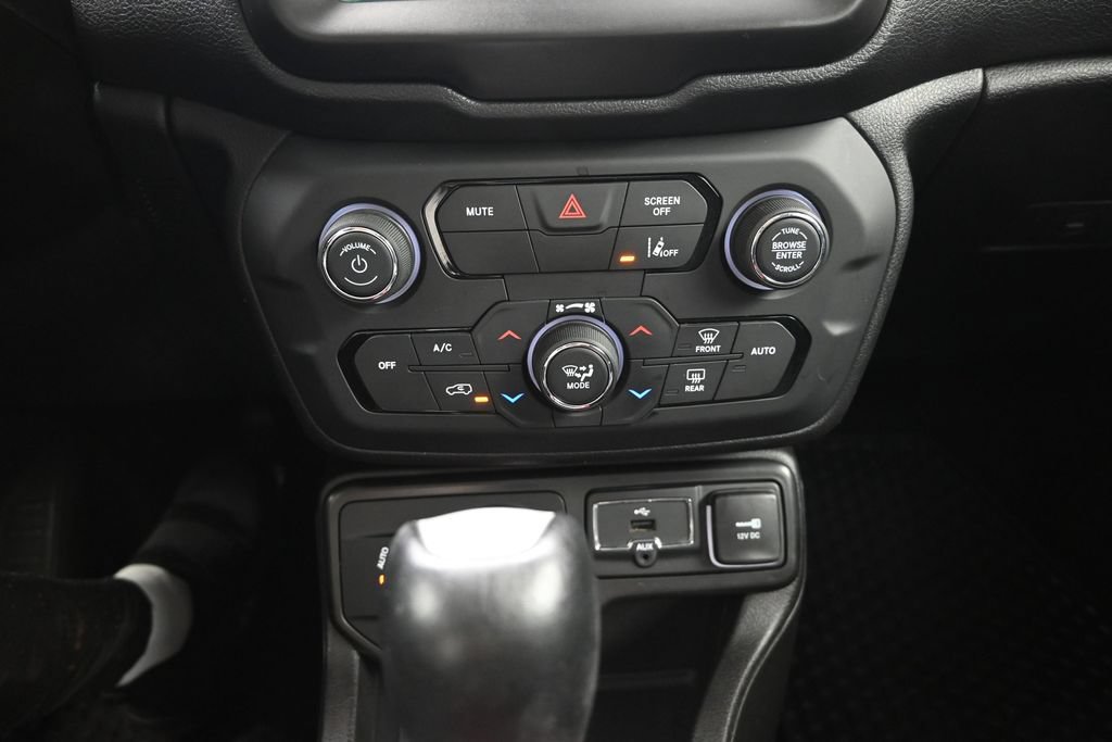 Used 2022 Jeep Renegade Trailhawk w/ Sun/Sound Group AWD/4WD image 27