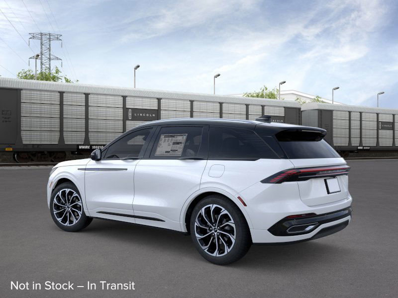 New 2026 Lincoln Nautilus Reserve image 4