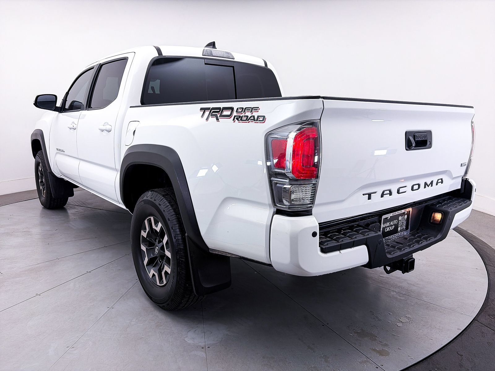 Used 2021 Toyota Tacoma TRD Off-Road w/ Technology Package RWD image 15