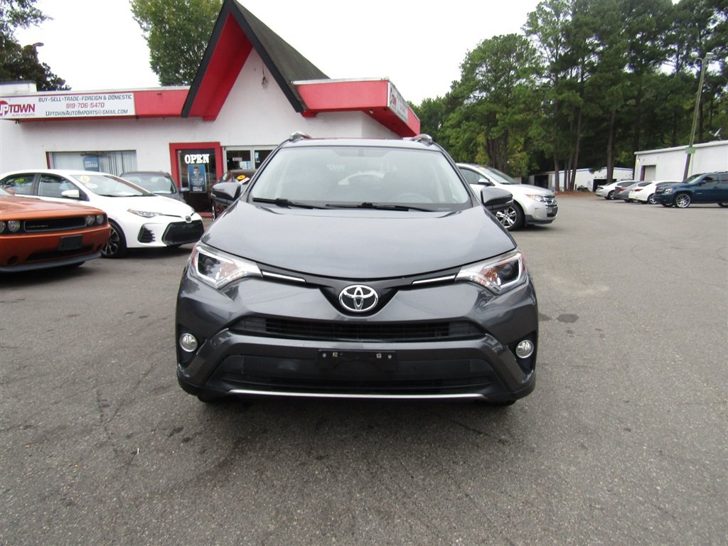 Used 2016 Toyota RAV4 XLE AWD/4WD image 2