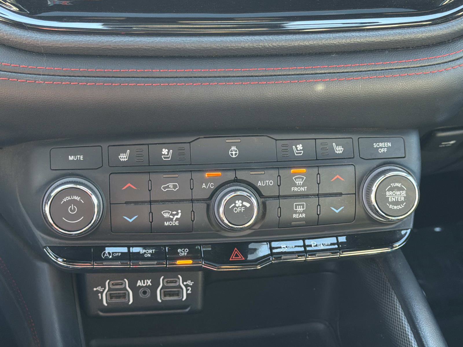 Used 2023 Dodge Durango GT image 14