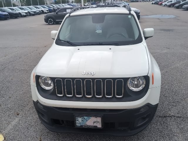 Used 2017 Jeep Renegade Latitude FWD image 2