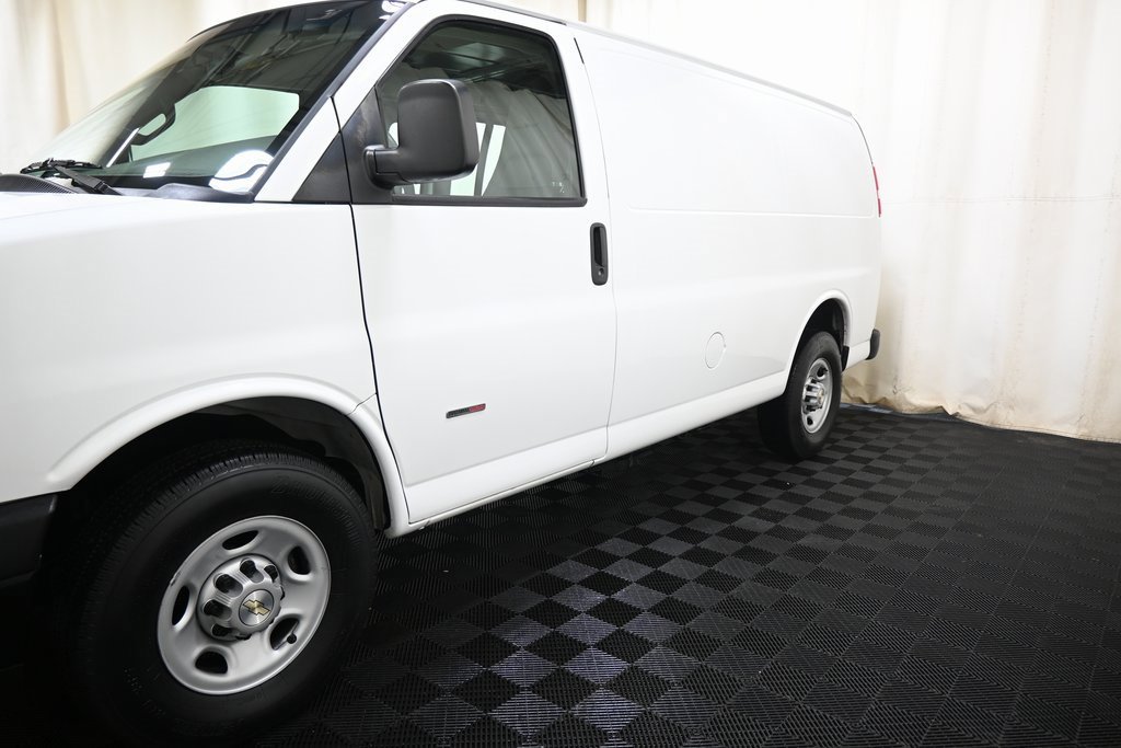 Used 2021 Chevrolet Express 2500 image 13