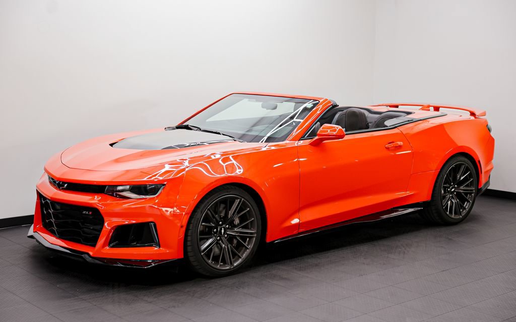 Used 2019 Chevrolet Camaro ZL1 image 1