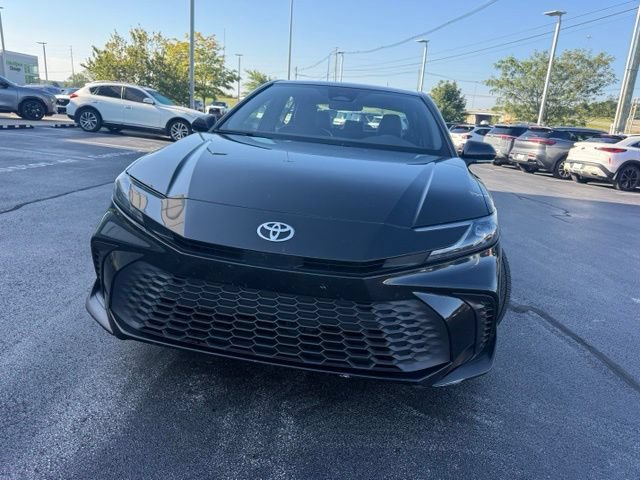 Used 2025 Toyota Camry SE FWD image 10