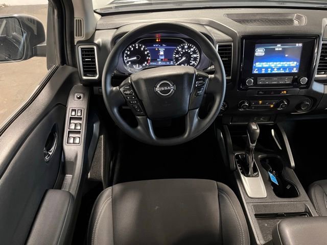 Used 2024 Nissan Frontier SV image 18