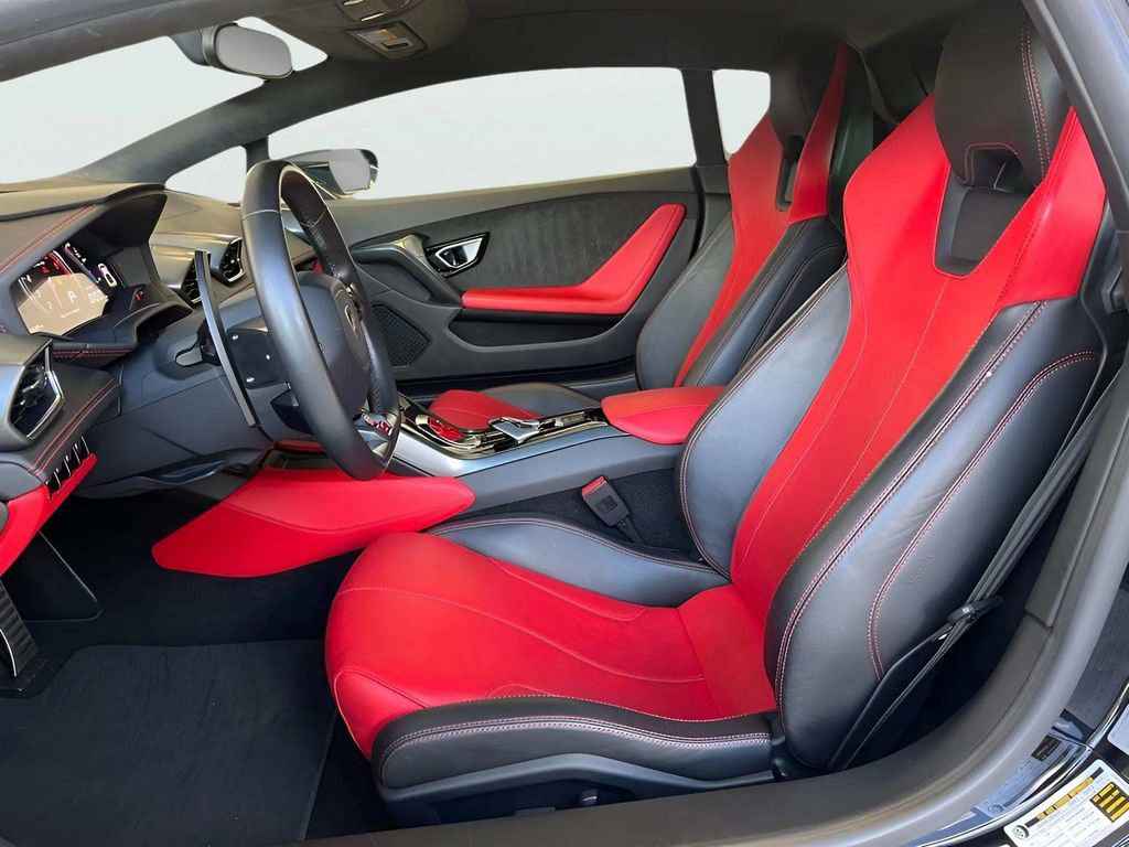 Used 2015 Lamborghini Huracan LP 610-4 image 9