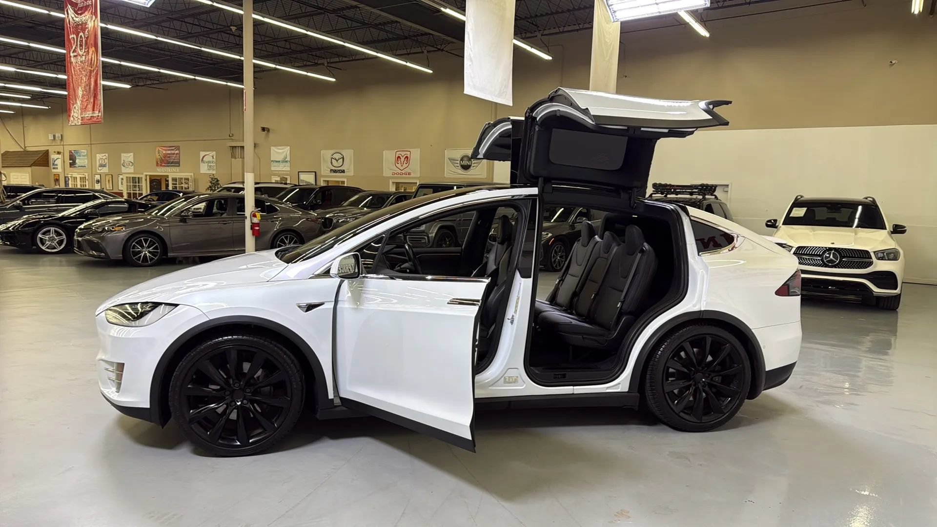 Used 2018 Tesla Model X 75D AWD/4WD image 12