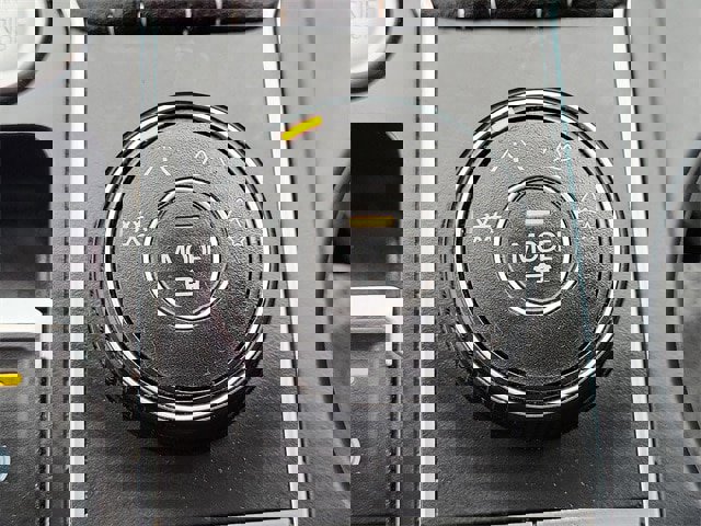 Used 2022 Volkswagen Atlas Cross Sport SE image 19